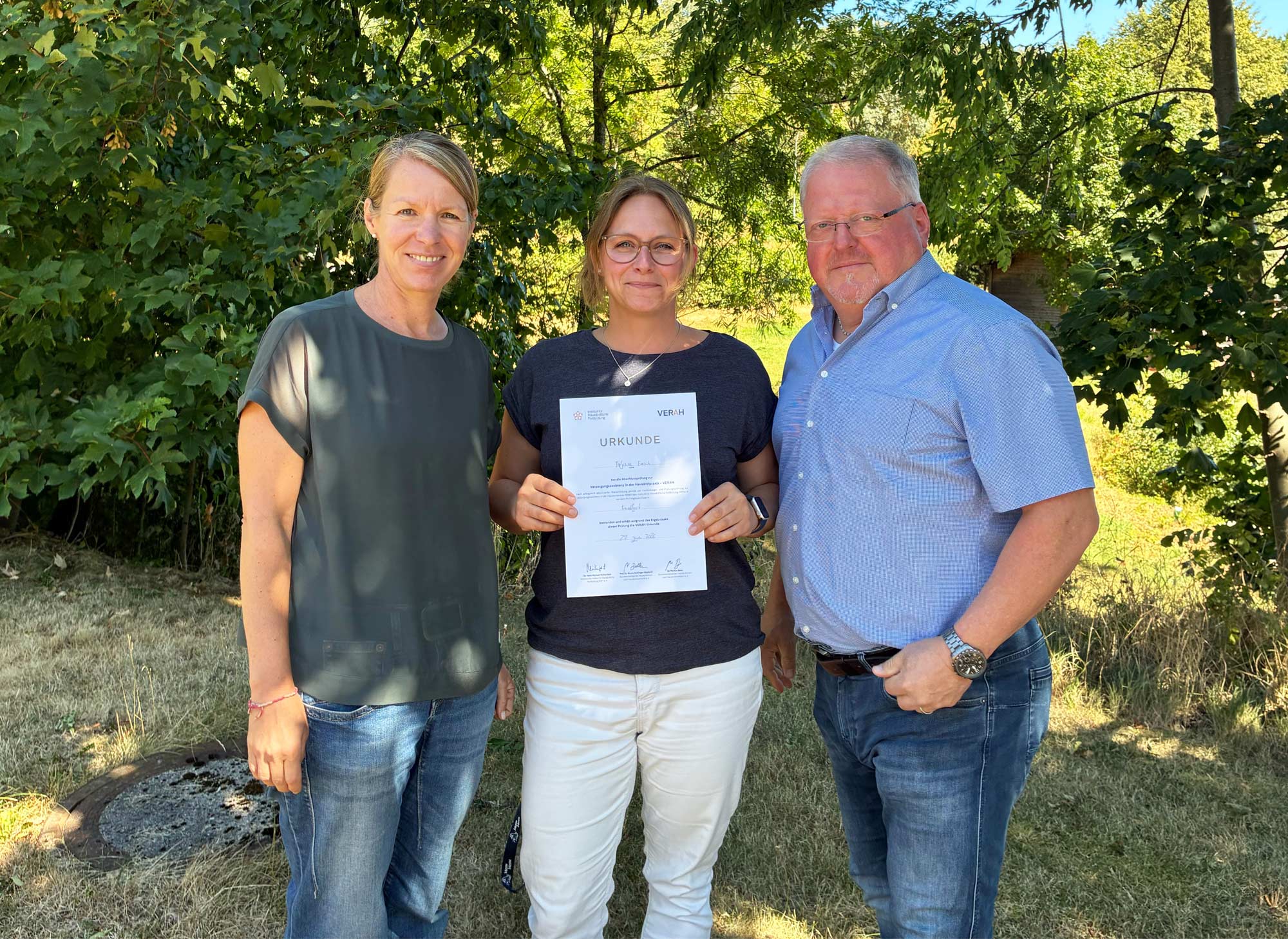 Unsere Mitarbeiterin Tatjana Emrich besteht VERAH-Prüfung